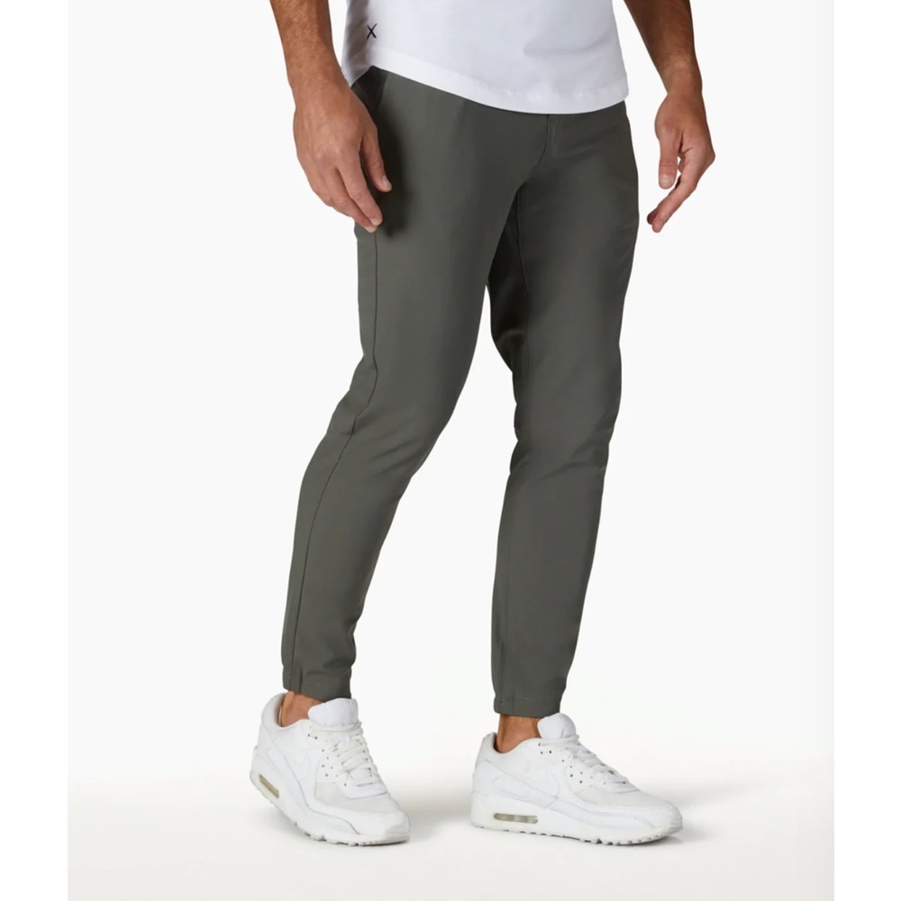 Cuts The AO Jogger